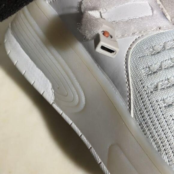 LED Light-Up Roller Skates‎ Kids Sneakers With USB Charging  White Size 35 - Picture 6 of 14